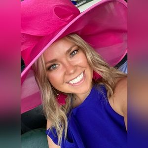 Meet your Posher, Courtney